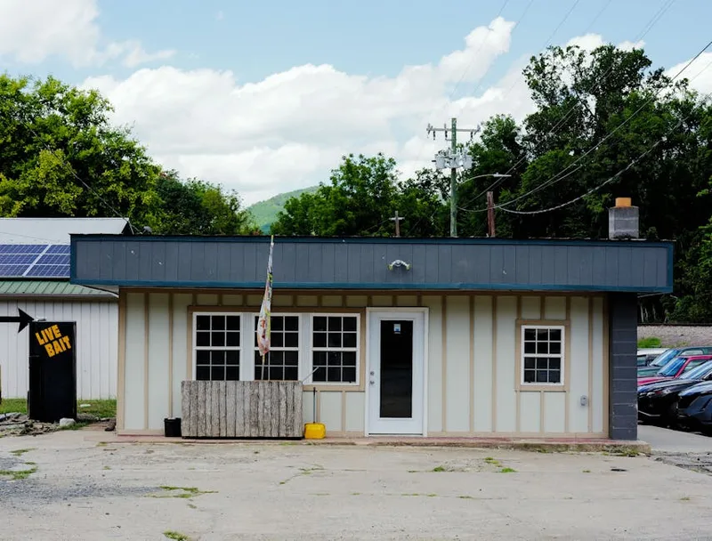 fishing gear retail shop for carp fishing retailers and distributors