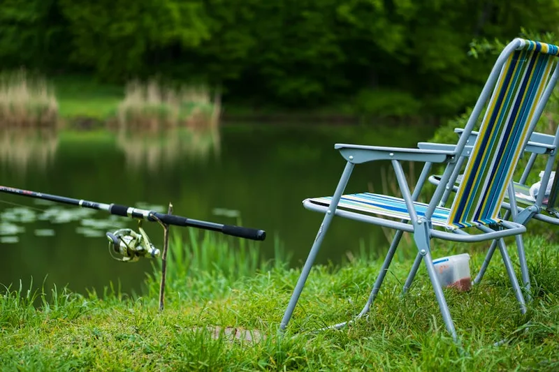 fishing chair outdoor lakeside ,  photo from Pexels